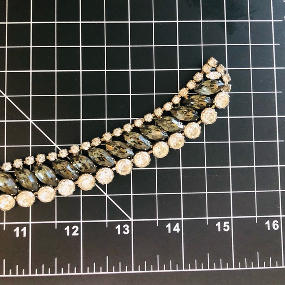 STUNNER! Vintage Crystal Rhinestone Collar Choker Necklace - Picture 6 of 17